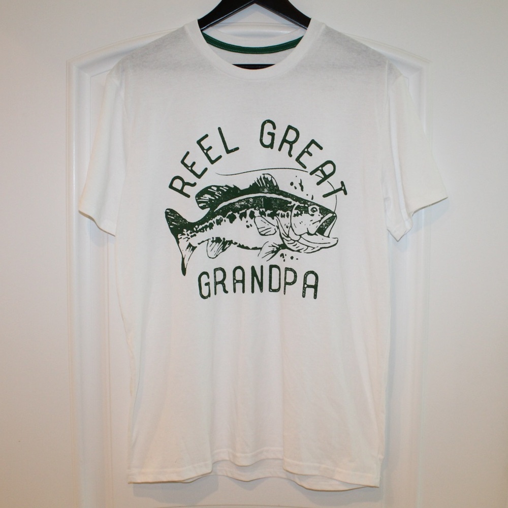 Reel Great Grandpa T-shirt (men’s M) (NWT)